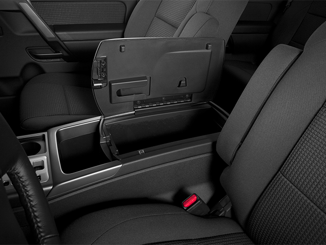 2014 Nissan Titan SV