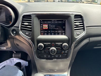 2020 Jeep Grand Cherokee Laredo