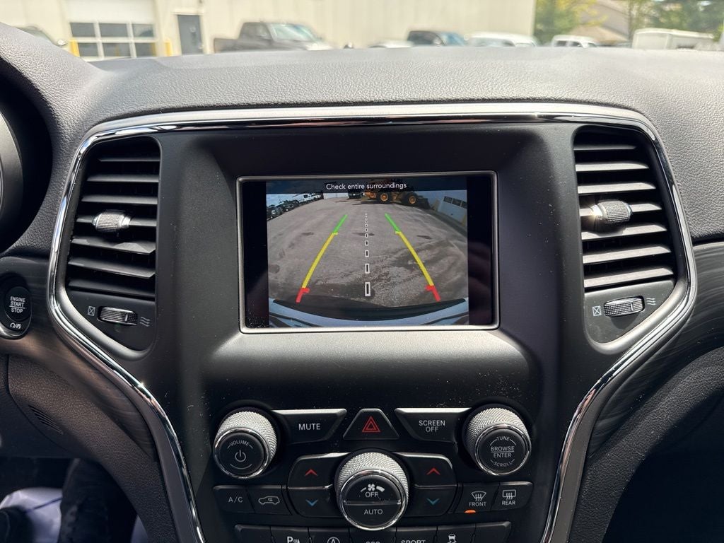 2020 Jeep Grand Cherokee Laredo