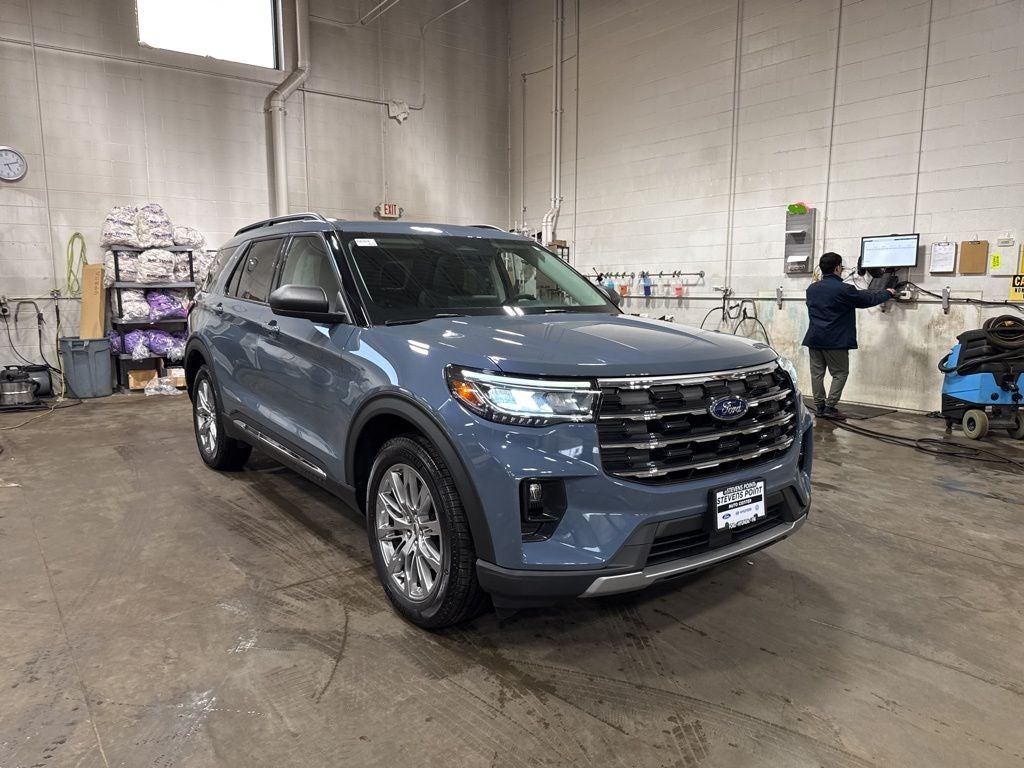 2025 Ford Explorer Active