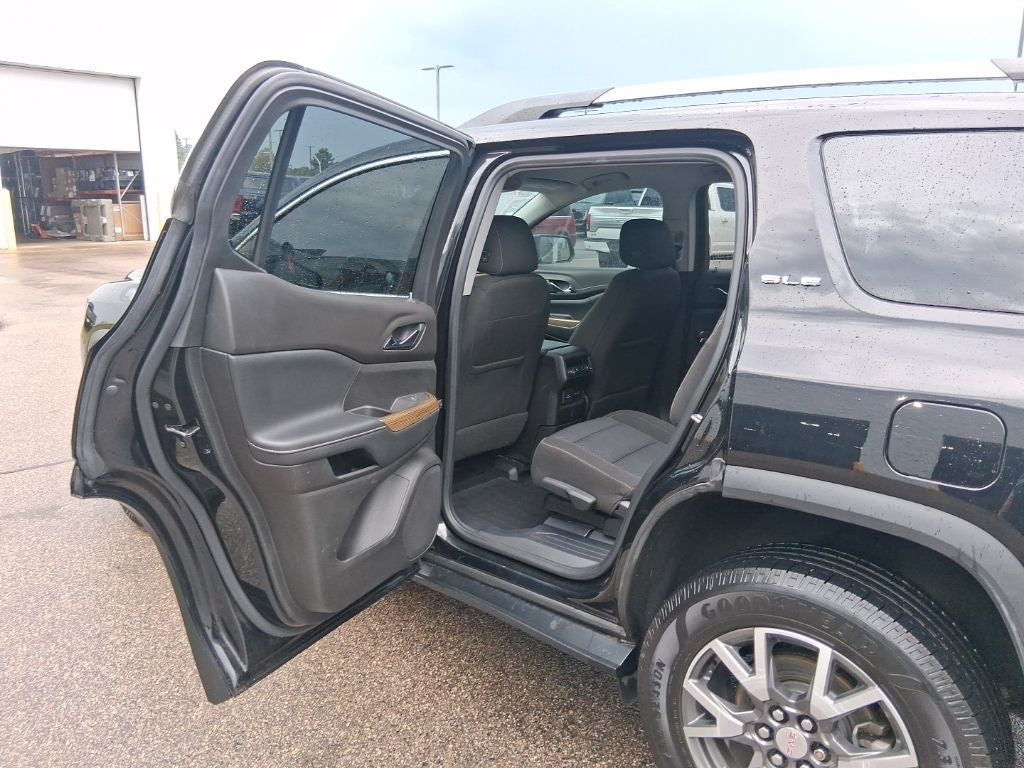 2020 GMC Acadia SLE