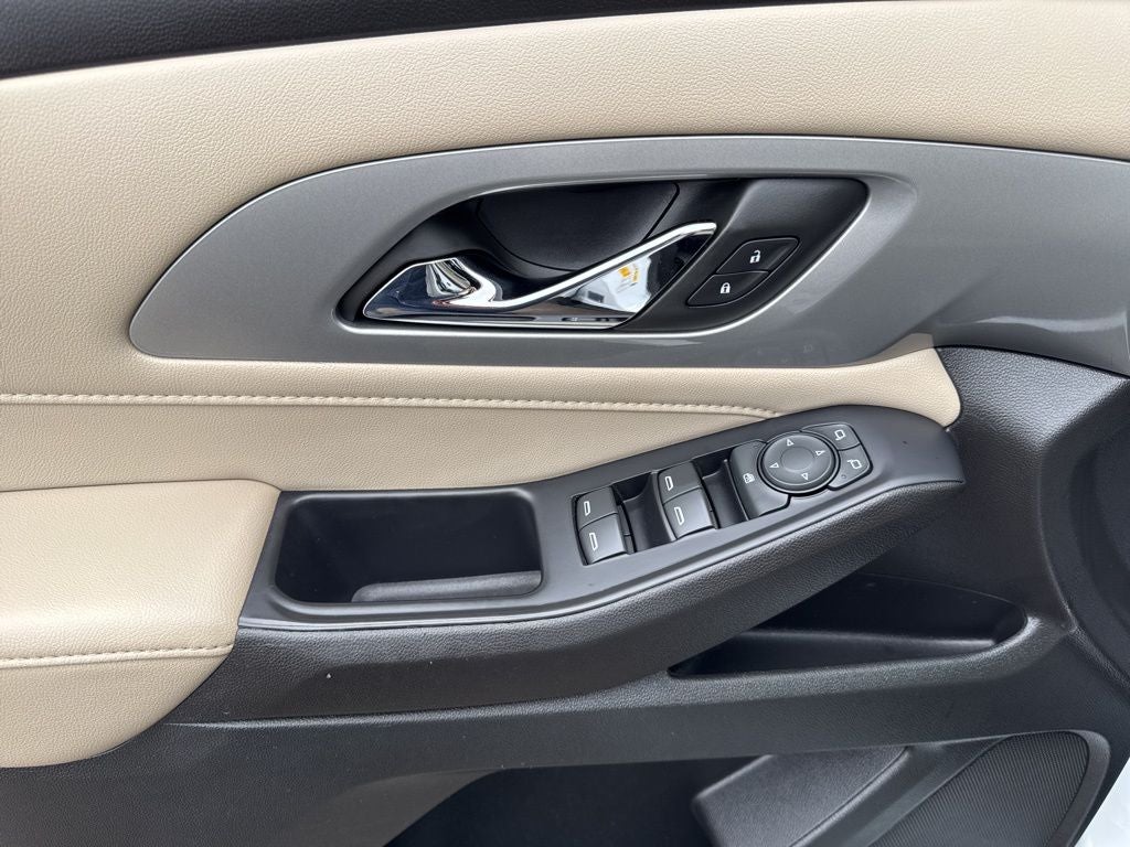 2022 Chevrolet Traverse LS w/1FL