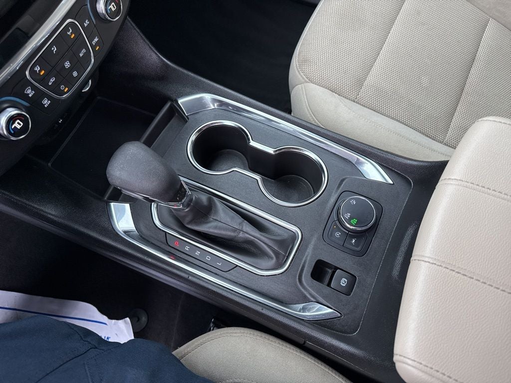 2022 Chevrolet Traverse LS w/1FL