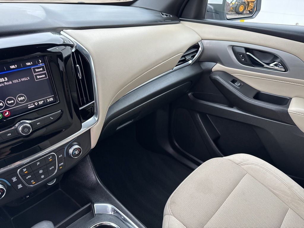 2022 Chevrolet Traverse LS w/1FL