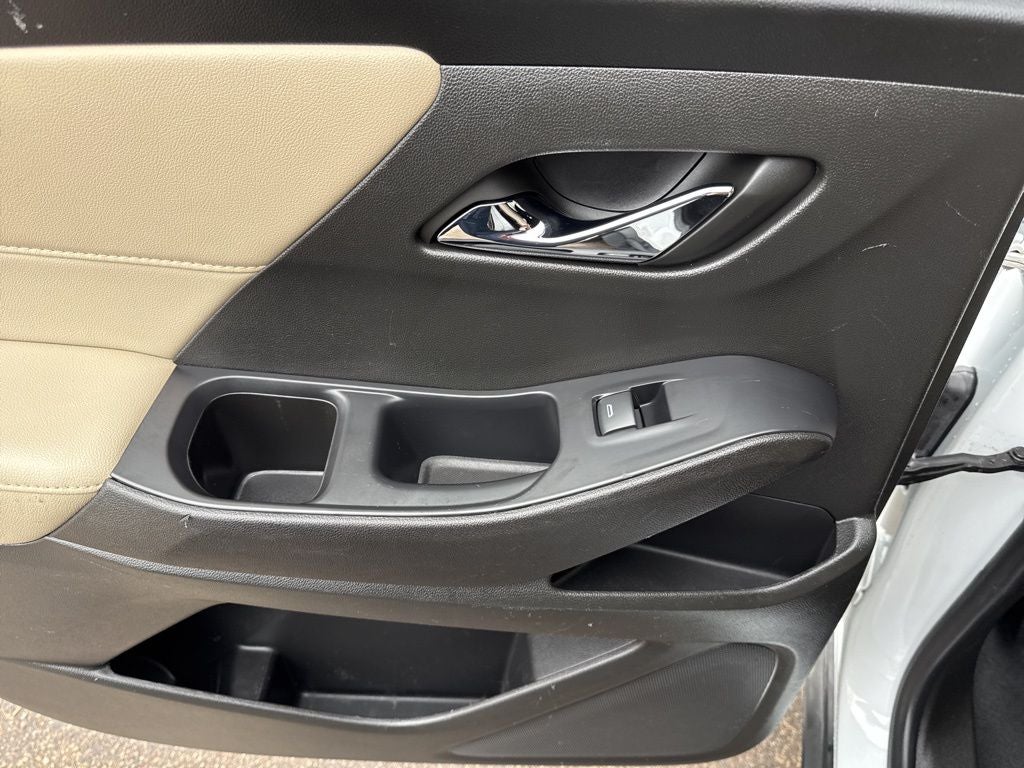 2022 Chevrolet Traverse LS w/1FL