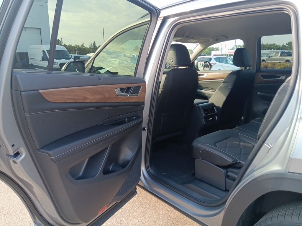 2026 Volkswagen Atlas 2.0T SE w/ Technology