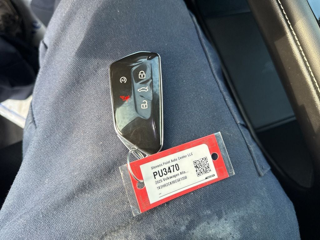 2025 Volkswagen Atlas 2.0T SE w/Technology