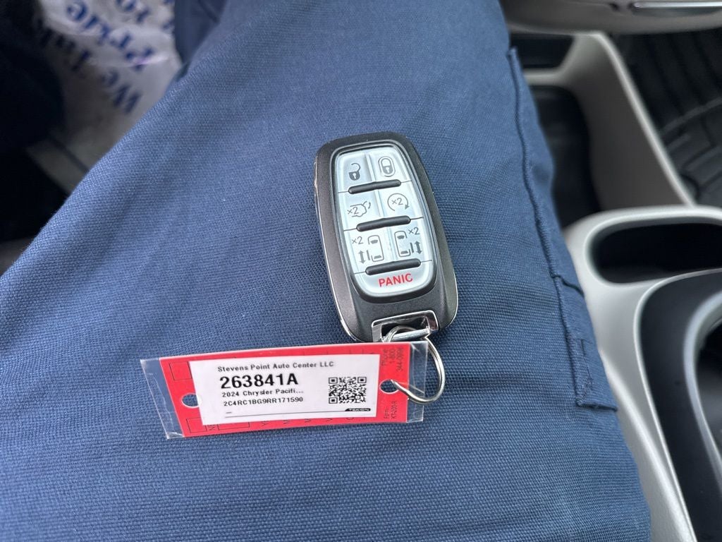 2024 Chrysler Pacifica Touring L