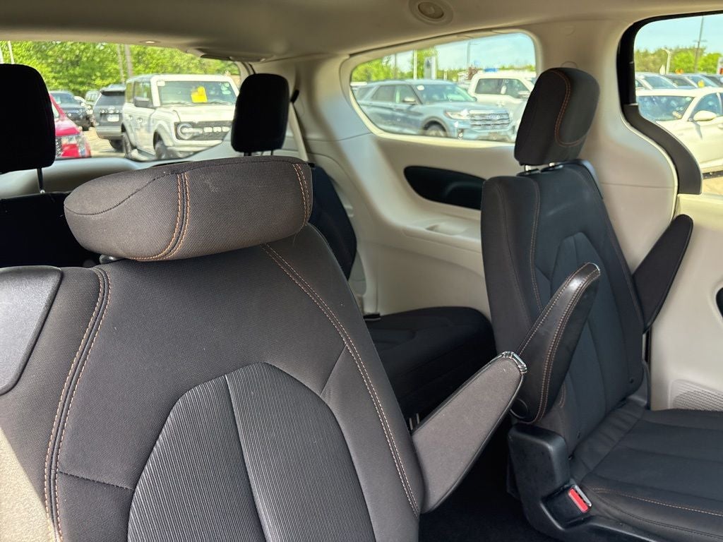 2017 Chrysler Pacifica Touring
