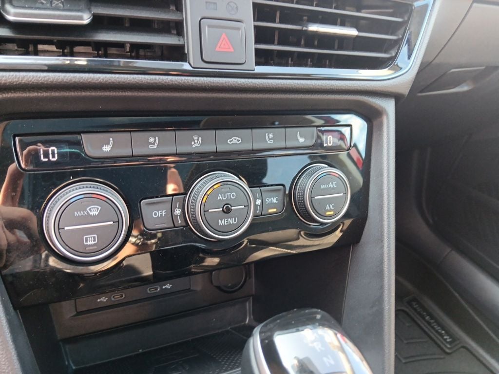 2024 Volkswagen Taos 1.5T SEL