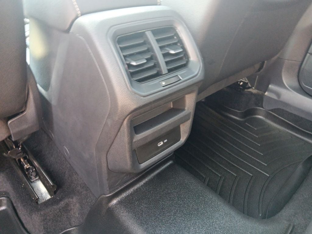 2024 Volkswagen Taos 1.5T SEL