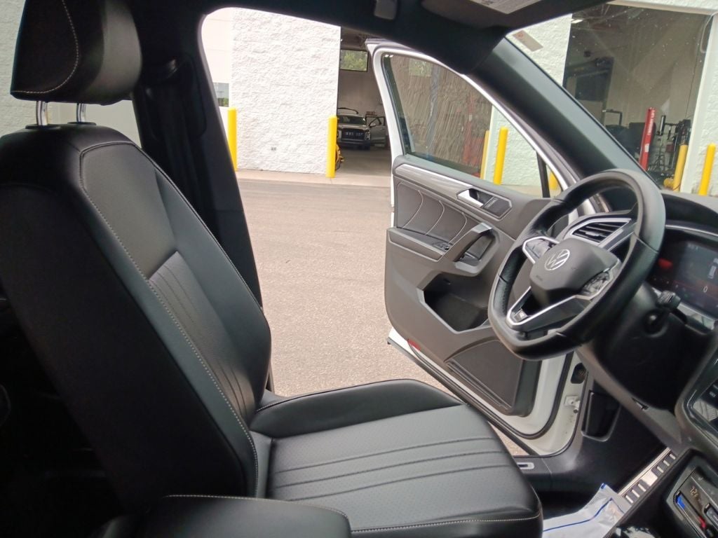 2022 Volkswagen Tiguan 2.0T SE R-Line Black