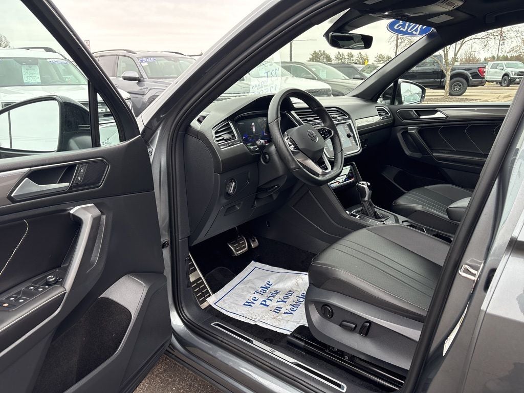 2023 Volkswagen Tiguan 2.0T SE R-Line Black