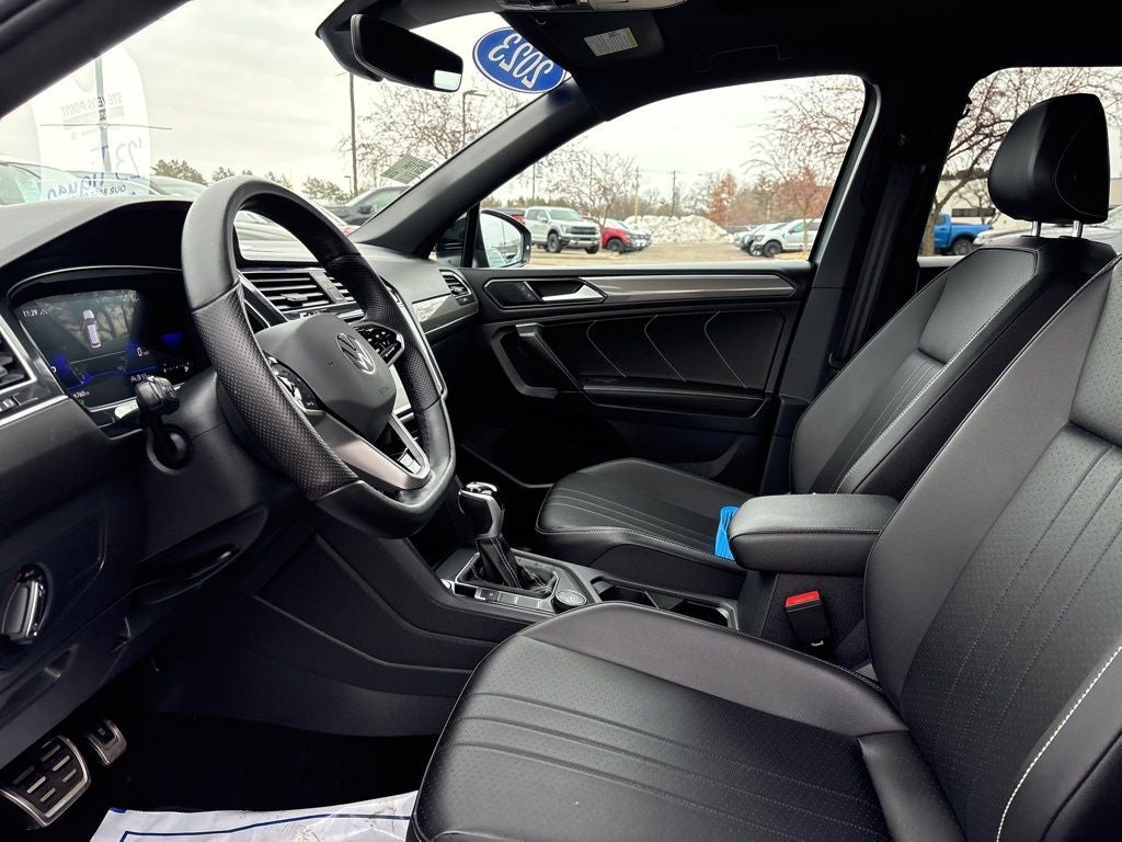 2023 Volkswagen Tiguan 2.0T SE R-Line Black