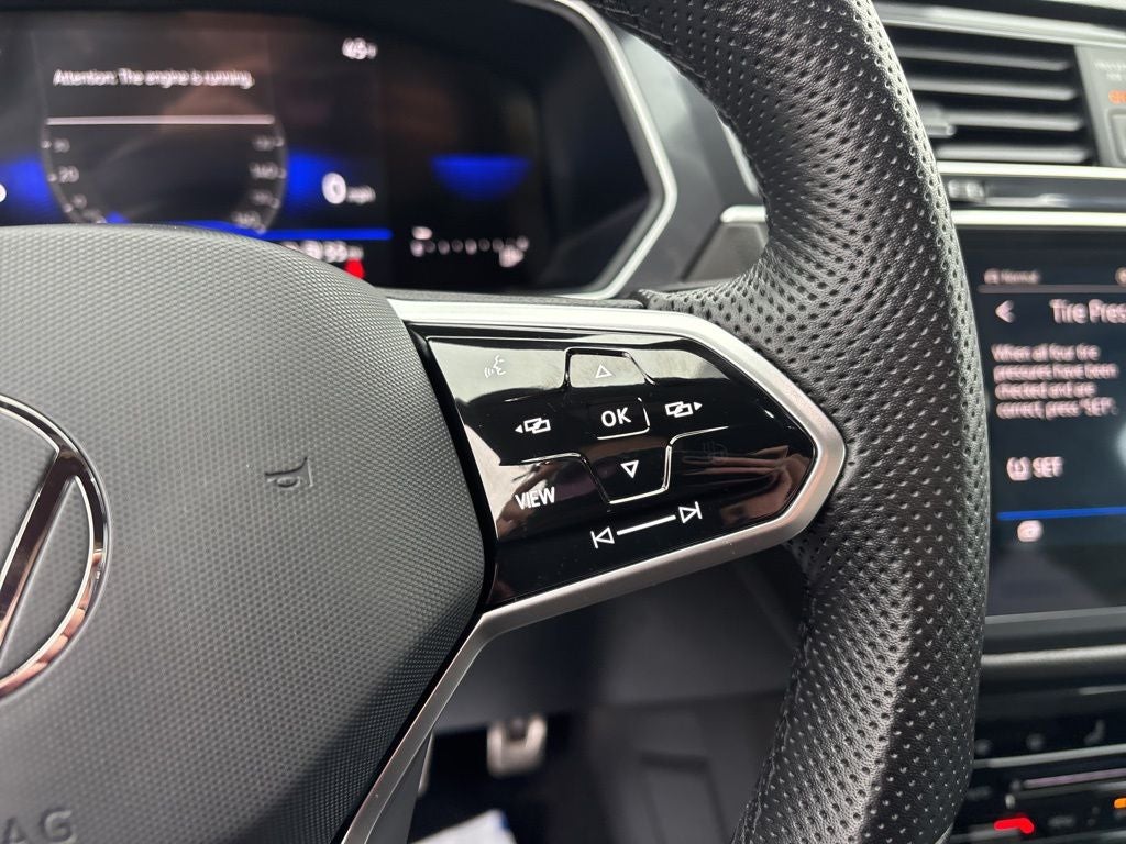 2023 Volkswagen Tiguan 2.0T SE R-Line Black