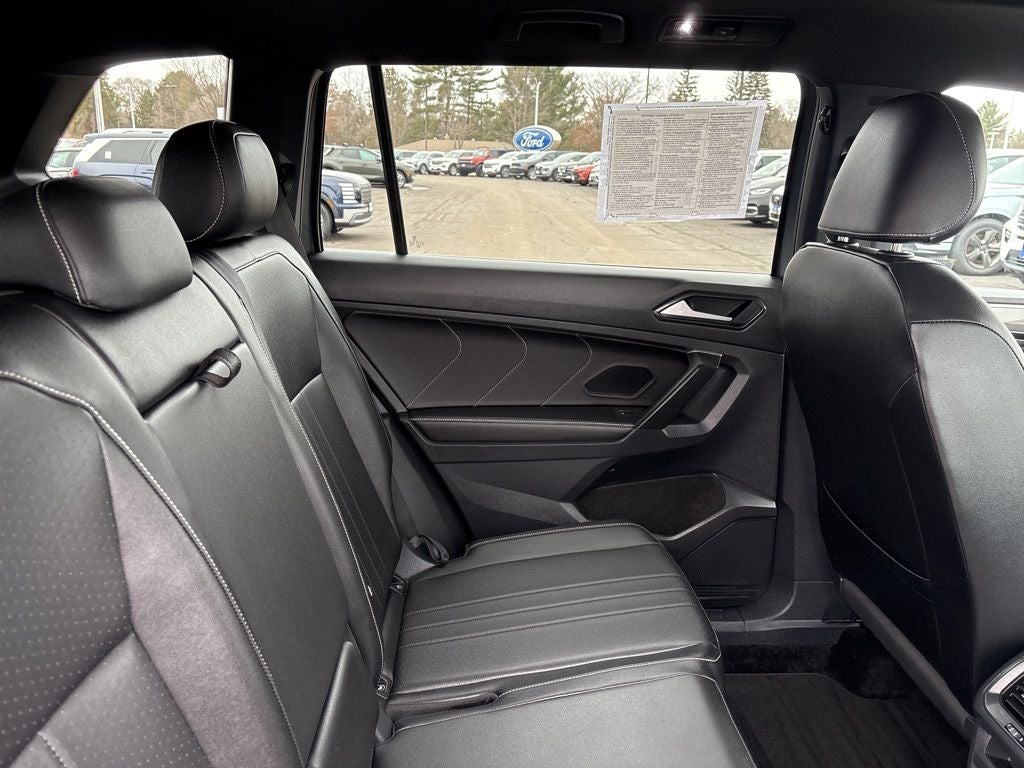 2023 Volkswagen Tiguan 2.0T SE R-Line Black