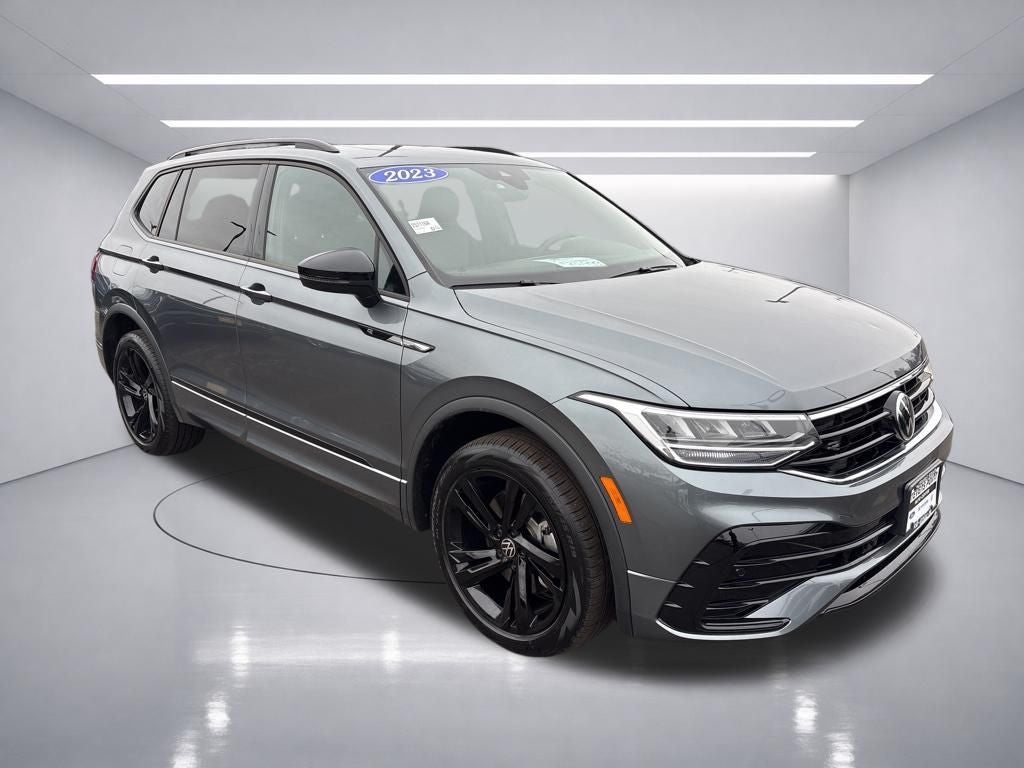 2023 Volkswagen Tiguan 2.0T SE R-Line Black