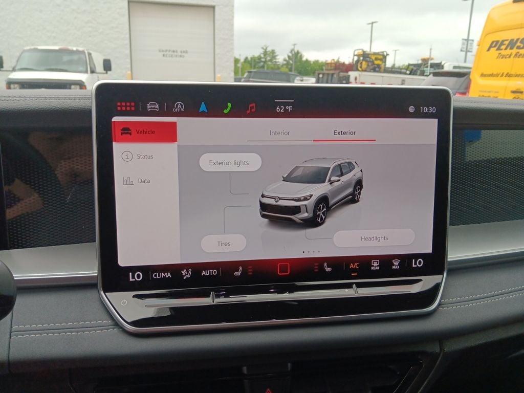 2025 Volkswagen Tiguan 2.0T SE R-Line Black