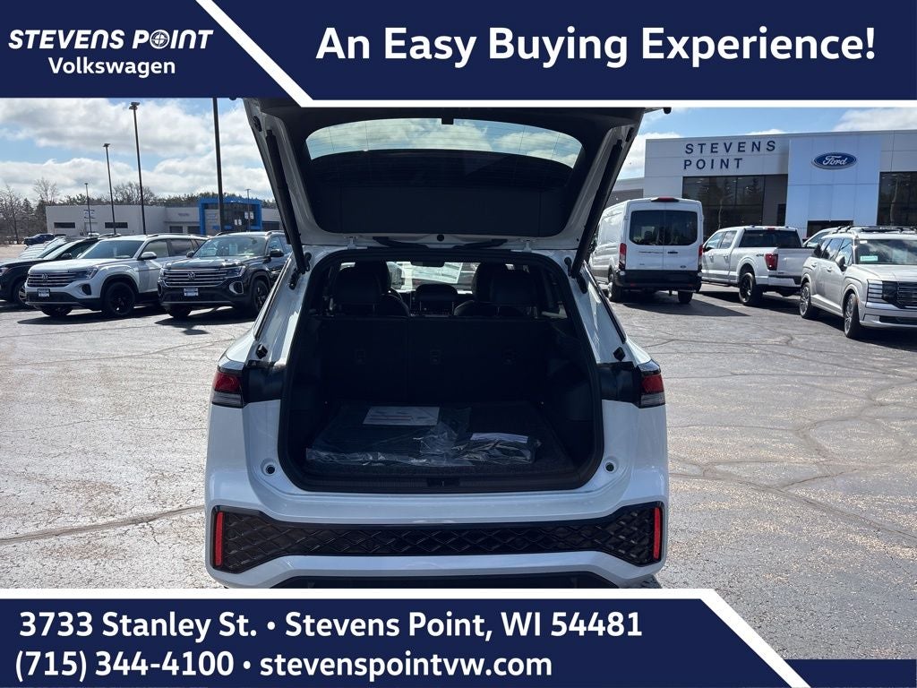 2026 Volkswagen Tiguan SE R-Line Black