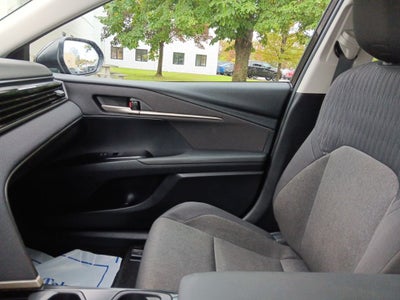 2025 Toyota Camry LE HYBRID