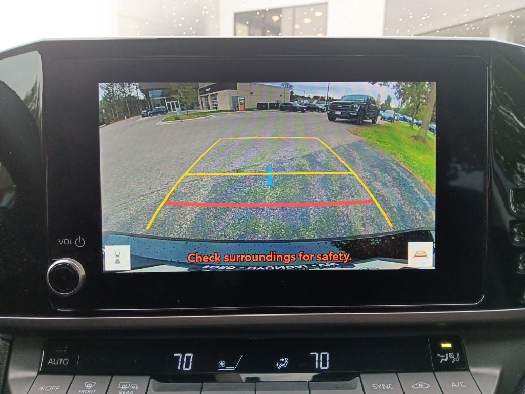 2025 Toyota Camry LE HYBRID