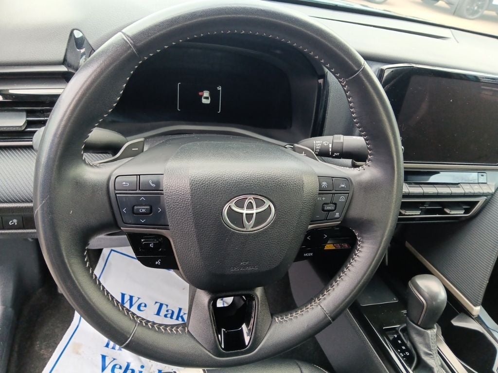 2025 Toyota Camry SE HYBRID