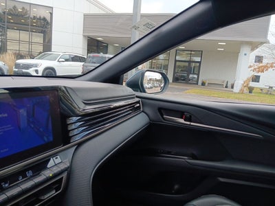 2025 Toyota Camry SE HYBRID