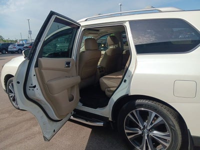 2018 Nissan Pathfinder Platinum