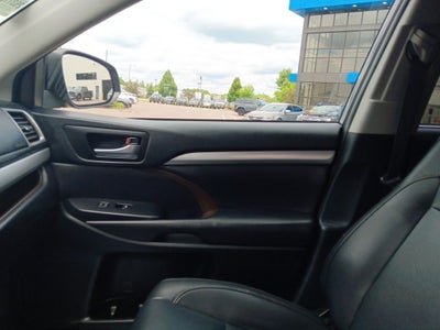 2019 Toyota Highlander SE