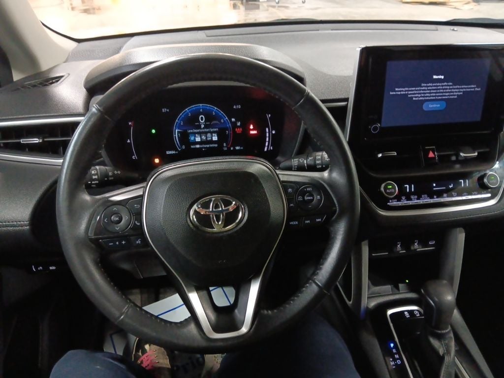 2024 Toyota Corolla Cross XLE