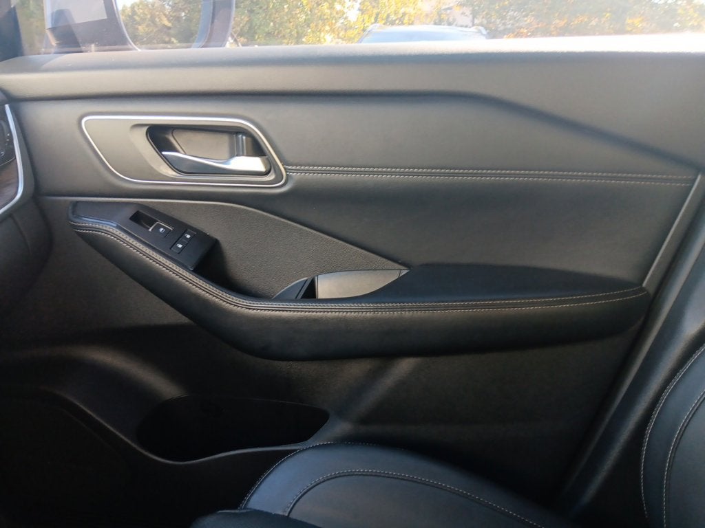 2025 Nissan Rogue Platinum