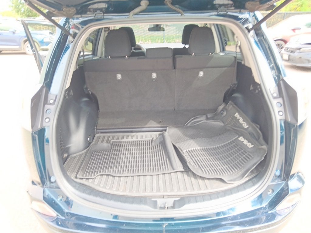 2018 Toyota RAV4 Hybrid LE Plus