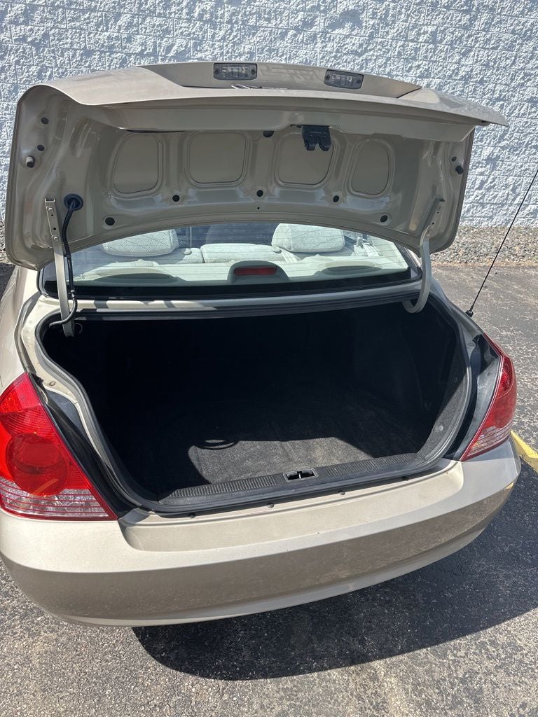 2005 Hyundai Elantra GLS