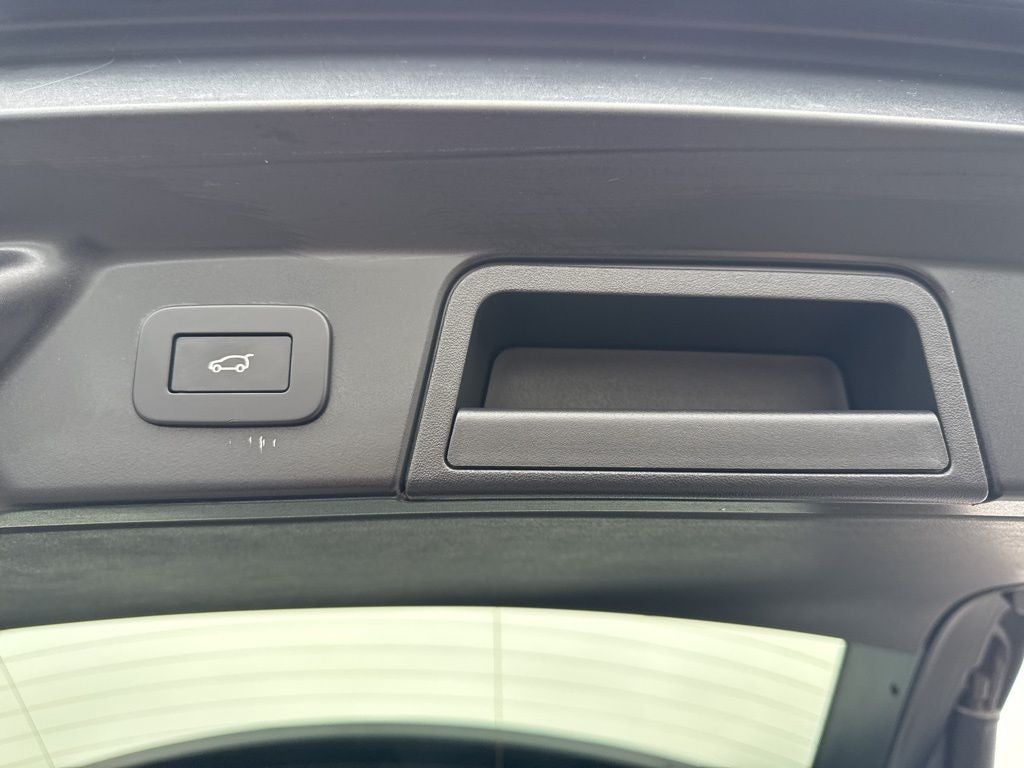 2025 Land Rover Range Rover Velar Dynamic SE