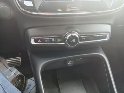 2021 Volvo XC40 Recharge Pure Electric P8