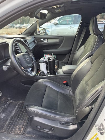 2021 Volvo XC40 Recharge Pure Electric P8