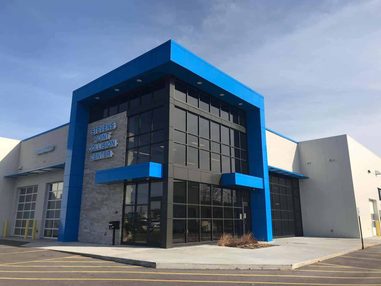 dealership exterior Stevens Point Volkswagen in Stevens Point WI
